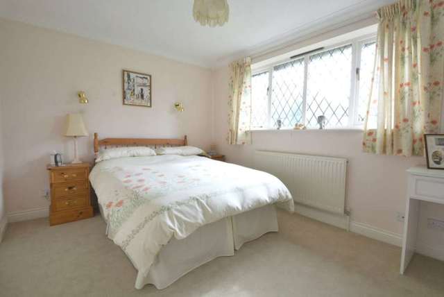  Image of 4 bedroom Detached house for sale in Berndene Rise Princes Risborough HP27 at Berndene Rise  Princes Risborough, HP27 9HF
