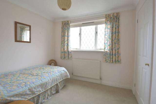  Image of 4 bedroom Detached house for sale in Berndene Rise Princes Risborough HP27 at Berndene Rise  Princes Risborough, HP27 9HF