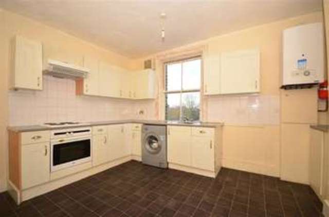  Image of 2 bedroom Flat for sale in Princes Street Gravesend DA11 at Gravesend Kent Gravesend, DA11 0DN