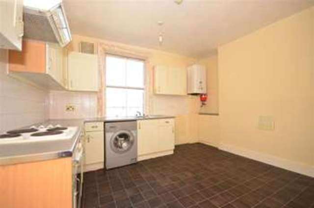  Image of 2 bedroom Flat for sale in Princes Street Gravesend DA11 at Gravesend Kent Gravesend, DA11 0DN