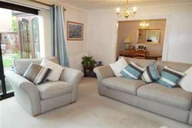  Image of 4 bedroom Detached house to rent in Priors Drive Old Catton Norwich NR6 at Norwich, NR6 7LJ