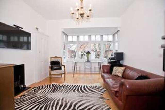  Image of 2 bedroom Flat for sale in Priory Avenue London W4 at Chiswick, W4 1TX