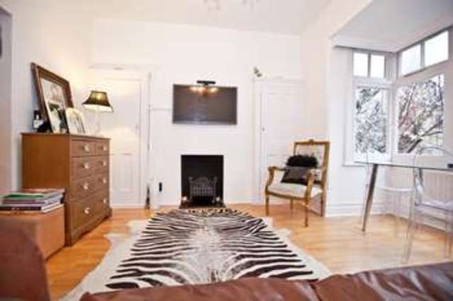  Image of 2 bedroom Flat for sale in Priory Avenue London W4 at Chiswick, W4 1TX