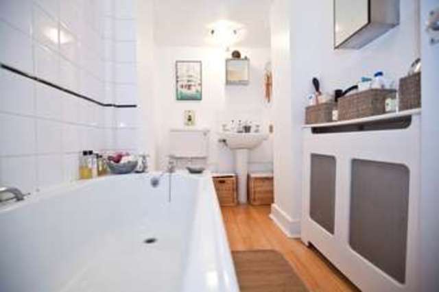  Image of 2 bedroom Flat for sale in Priory Avenue London W4 at Chiswick, W4 1TX