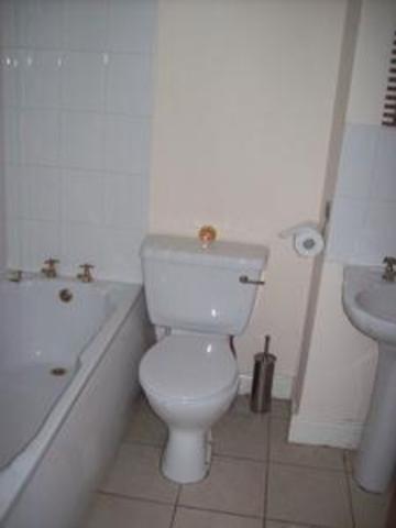  Image of 1 bedroom Flat to rent in Provost Road Dundee DD3 at Coldside Dundee Dundee, DD3 8AG
