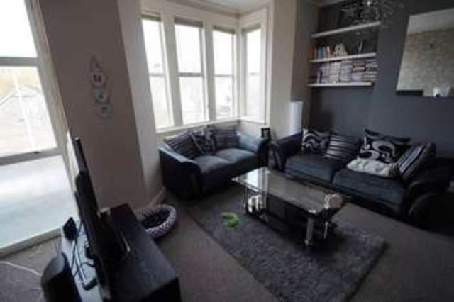  Image of 2 bedroom Flat for sale in Quantock Road Weston-super-Mare BS23 at Quantock Road  Weston-Super-Mare, BS23 4DU