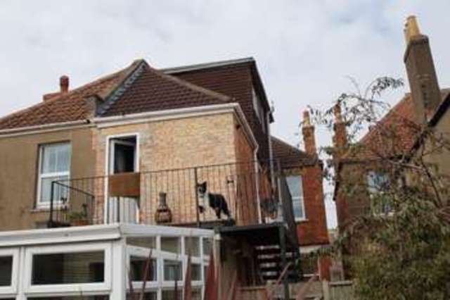  Image of 1 bedroom Flat for sale in Quantock Road Weston-super-Mare BS23 at Quantock Road  Weston-Super-Mare, BS23 4DU