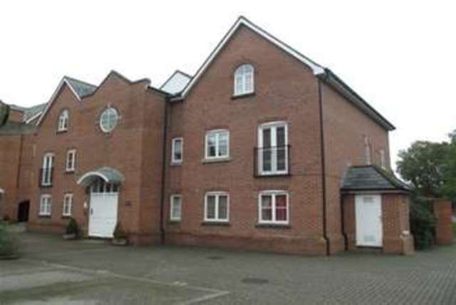  Image of 2 bedroom Flat to rent in Quayside Walk Marchwood Southampton SO40 at Southampton, SO40 4AH