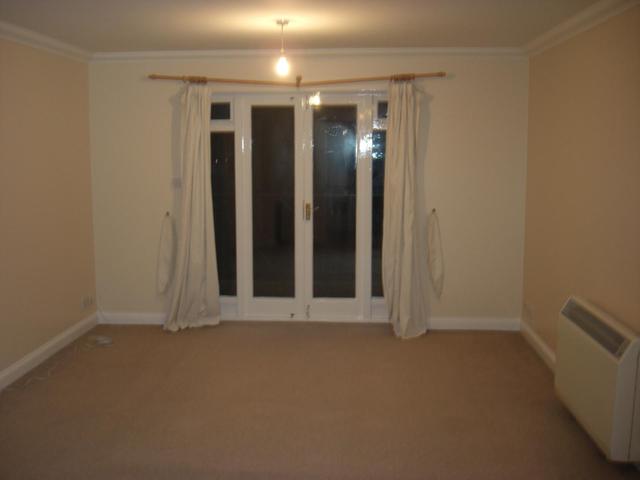  Image of 2 bedroom Flat to rent in Queens Acre Queens Road High Wycombe HP13 at Queens Road  High Wycombe, HP13 6AL
