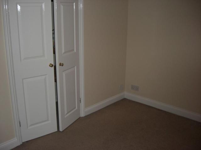  Image of 2 bedroom Flat to rent in Queens Acre Queens Road High Wycombe HP13 at Queens Road  High Wycombe, HP13 6AL