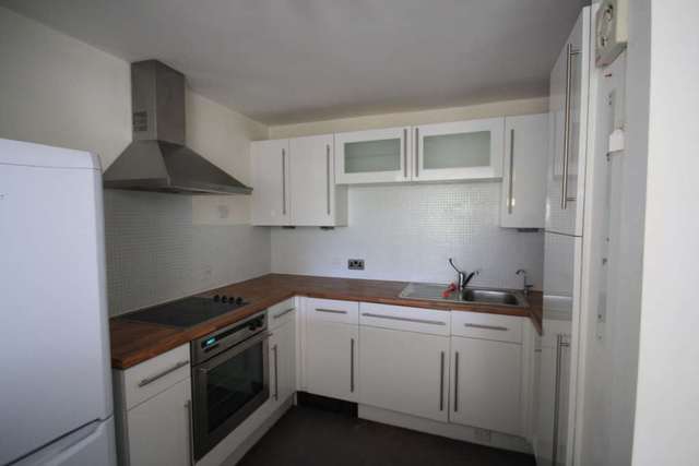  Image of 1 bedroom Flat to rent in Stock Road Billericay CM12 at Radstocks  Billericay, CM12 0AD