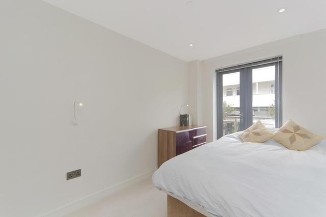  Image of 3 bedroom Detached house to rent in Farm Lane London N14 at Raffles Mews  12 Farm Lane, SW6 1BN