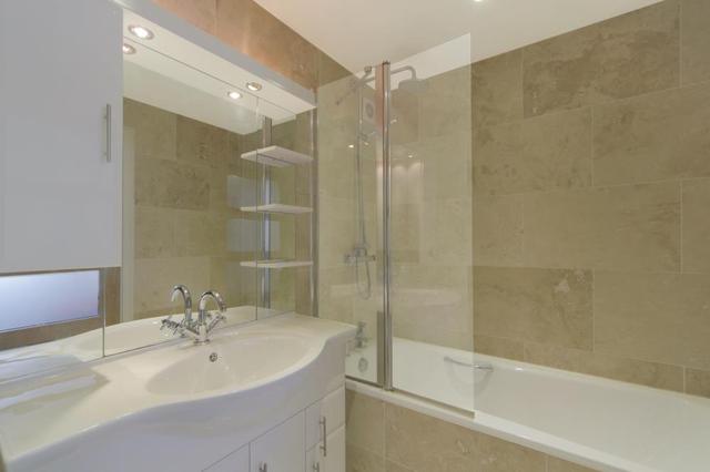  Image of 3 bedroom Detached house to rent in Farm Lane London N14 at Raffles Mews  12 Farm Lane, SW6 1BN