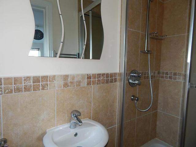  Image of 5 bedroom Detached house to rent in Reading Road Chineham Basingstoke RG24 at Chineham  Basingstoke, RG24 8LP
