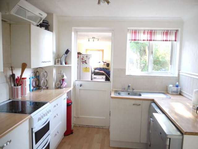  Image of 3 bedroom Detached house for sale in Redvers Road Bracknell RG12 at Redvers Road  Bracknell, RG12 7JS