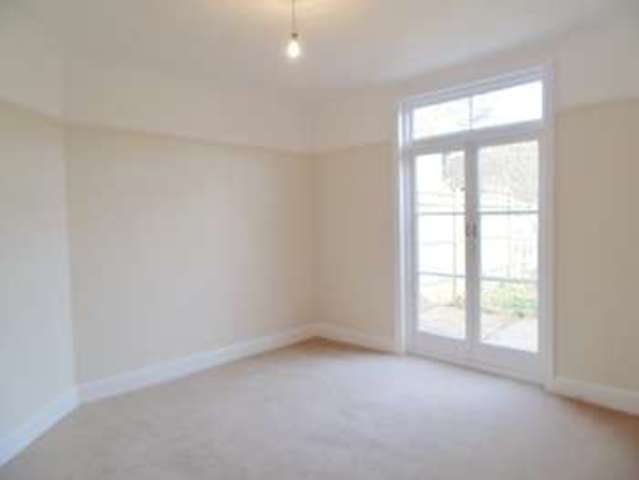  Image of 3 bedroom Semi-Detached house for sale in Reynolds Road Shirley Southampton SO15 at Shirley  Southampton, SO15 5GS