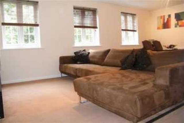  Image of 2 bedroom Flat to rent in Ribblehead Court Radcliffe Manchester M26 at Manchester, M26 1QR