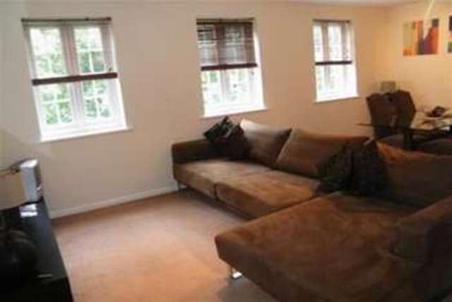  Image of 2 bedroom Flat to rent in Ribblehead Court Radcliffe Manchester M26 at Manchester, M26 1QR