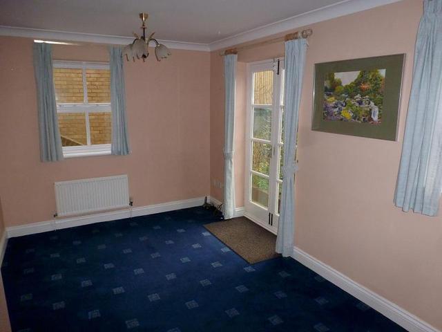  Image of 4 bedroom Detached house to rent in Richmond Place Eastbourne BN21 at Eastbourne, BN21 2NQ