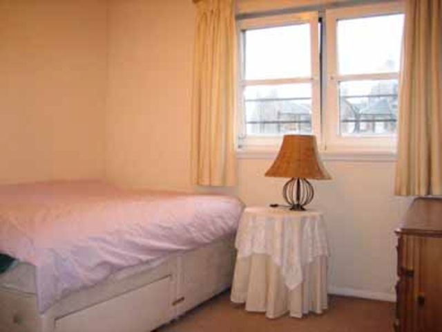  Image of 2 bedroom Flat to rent in Rodney Place Edinburgh EH7 at Canonmills Edinburgh Edinburgh, EH7 4FR