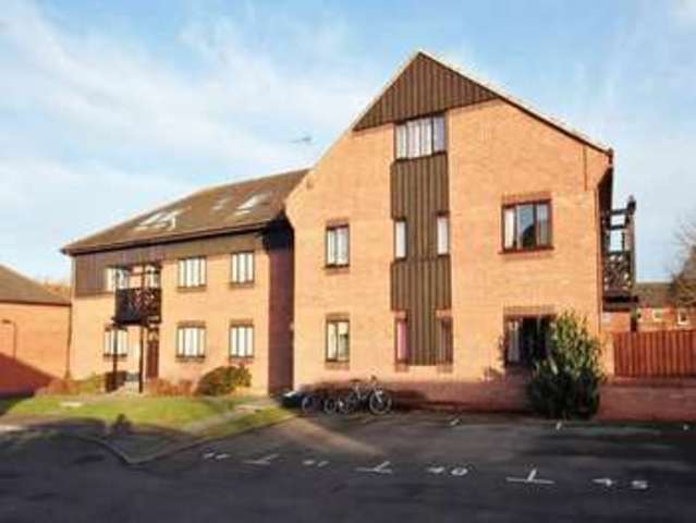  Image of Flat to rent in Roebuck Court Didcot OX11 at Roebuck Court  Didcot, OX11 8UT