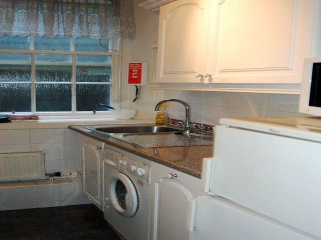 Image of 2 bedroom Flat to rent in Rose Street Edinburgh EH2 at West End Edinburgh Edinburgh, EH2 4LS