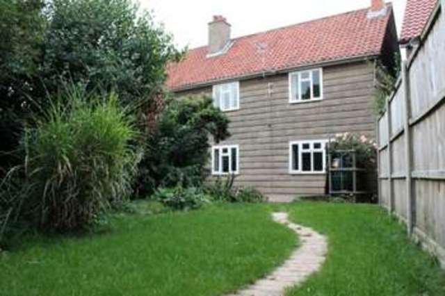  Image of 3 bedroom Semi-Detached house to rent in Rosebery Road Great Plumstead Norwich NR13 at Great Plumstead Norwich Great Plumstead, NR13 5EA
