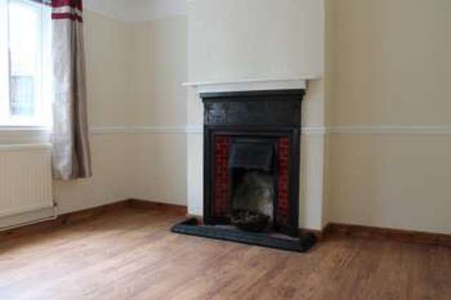  Image of 3 bedroom Semi-Detached house to rent in Rosebery Road Great Plumstead Norwich NR13 at Great Plumstead Norwich Great Plumstead, NR13 5EA