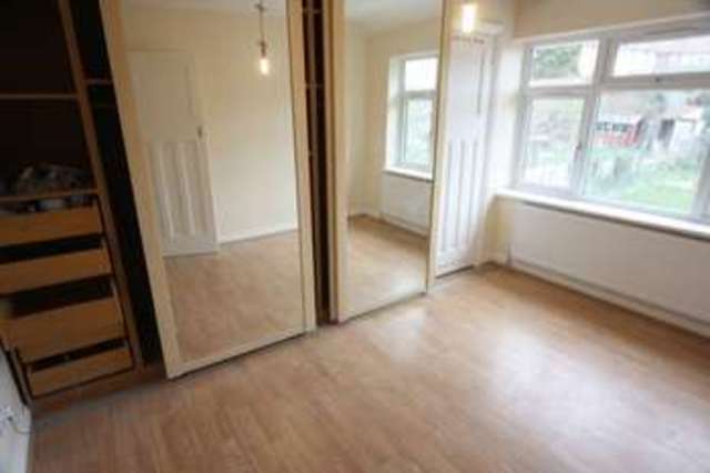  Image of 4 bedroom Property to rent in Rosehill Gardens Sudbury Hill Harrow UB6 at Rosehill Gardens  Greenford, UB6 0LB
