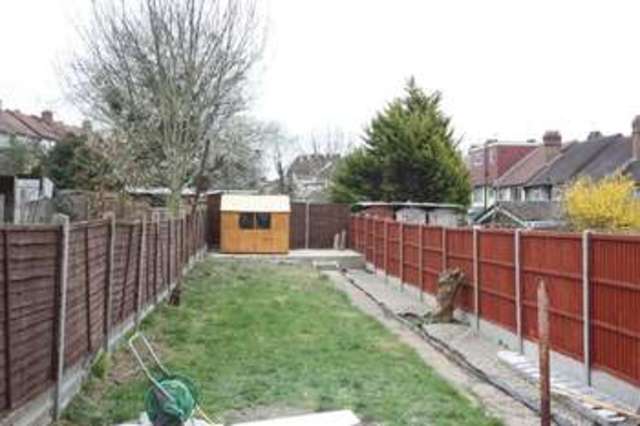  Image of 4 bedroom Property to rent in Rosehill Gardens Sudbury Hill Harrow UB6 at Rosehill Gardens  Greenford, UB6 0LB