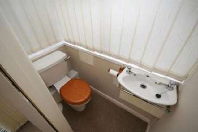  Image of 3 bedroom Detached house to rent in Roselands Drive Paignton TQ4 at Roselands Drive  Paignton, TQ4 7BT