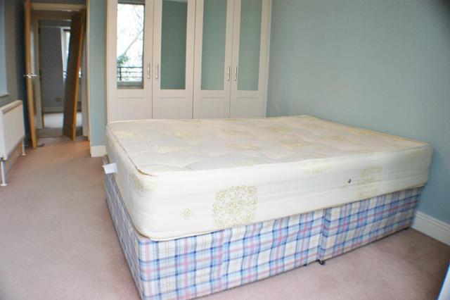  Image of 5 bedroom Terraced house to rent in Rosemont Road London NW3 at Finchley  London, NW3 6NE