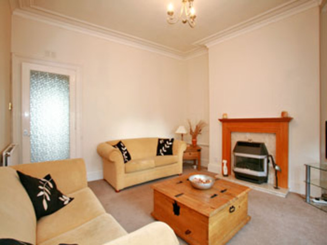  Image of 1 bedroom Flat to rent in Rosemount Place Aberdeen AB25 at City Centre Aberdeen Aberdeen, AB25 2YA