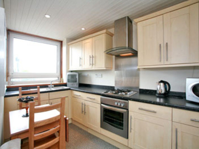 Image of 1 bedroom Flat to rent in Rosemount Place Aberdeen AB25 at City Centre Aberdeen Aberdeen, AB25 2YA