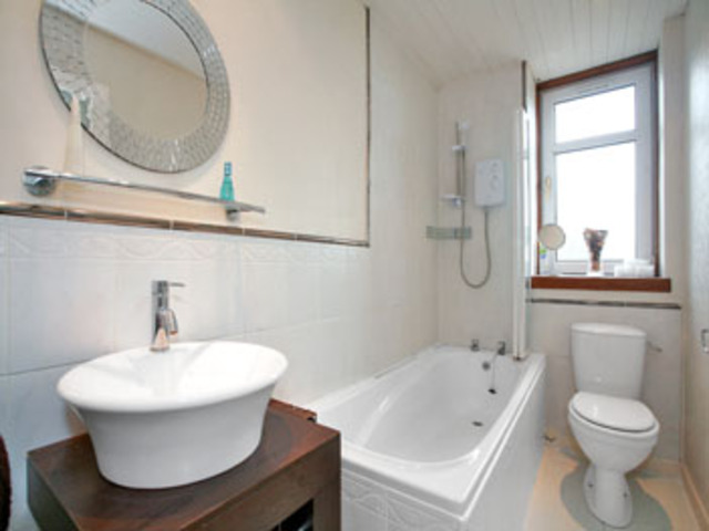 Image of 1 bedroom Flat to rent in Rosemount Place Aberdeen AB25 at City Centre Aberdeen Aberdeen, AB25 2YA