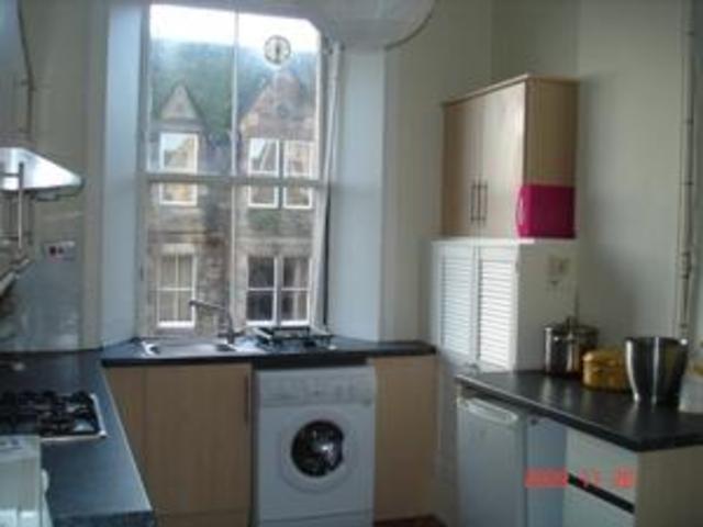  Image of 4 bedroom Detached house to rent in Roseneath Terrace Edinburgh EH9 at Marchmont Edinburgh Edinburgh, EH9 1JS