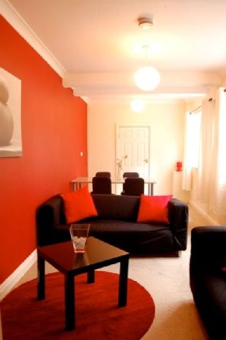  Image of 5 bedroom House Share to rent in Rotton Park Road Edgbaston Birmingham B16 at Edgbaston West Midlands Edgbaston, B16 0LB