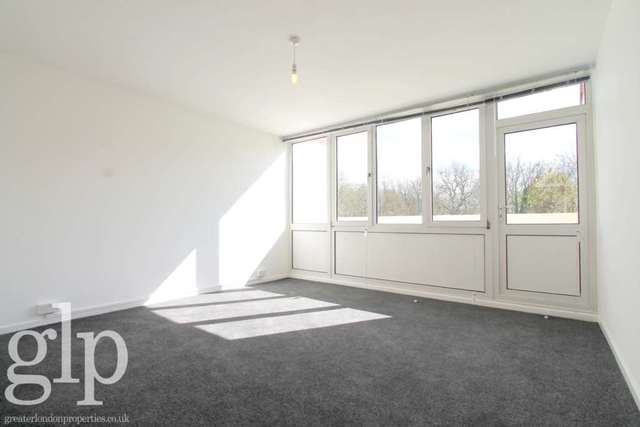  Image of Studio flat to rent in Royal Street London SE1 at Royal Street Waterloo London, SE1 7LN