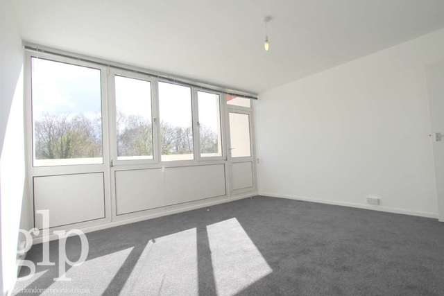 Image of Studio flat to rent in Royal Street London SE1 at Royal Street Waterloo London, SE1 7LN