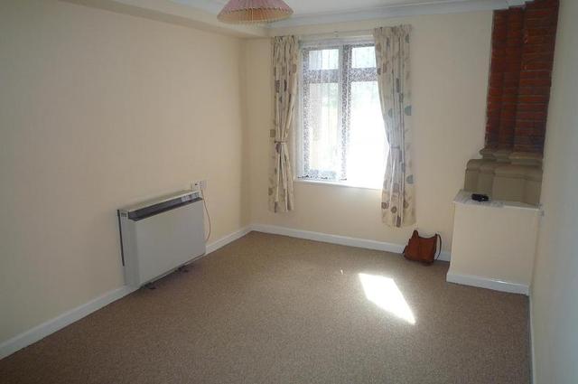  Image of 1 bedroom Flat to rent in Simpson Road Portsmouth PO2 at Rudmore Court Simpson Road Portsmouth, PO2 8SS