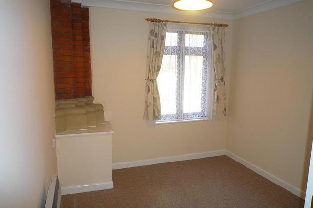  Image of 1 bedroom Flat to rent in Simpson Road Portsmouth PO2 at Rudmore Court Simpson Road Portsmouth, PO2 8SS