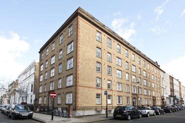 Image of 1 bedroom Ground Flat for sale in Nevern Square London SW5 at Nevern Square  Nevern Square, SW5 9PL