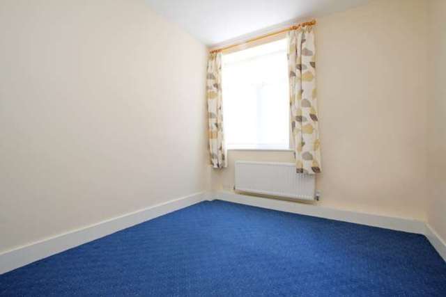  Image of 2 bedroom Flat to rent in Rutford Road London SW16 at Rutford Road  London, SW16 2DH