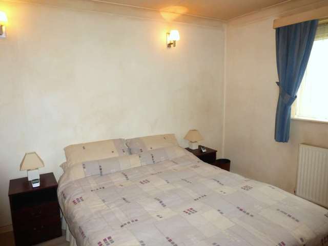  Image of 2 bedroom Flat to rent in Rutland Place The Rutts Bushey Heath Bushey WD23 at Rutland Place The Rutts Bushey, WD23 1ND