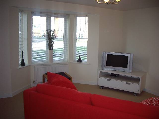 Image of 2 bedroom Flat to rent in Rylands Drive Warrington WA2 at Warrington Cheshire Fearnhead, WA2 7DB