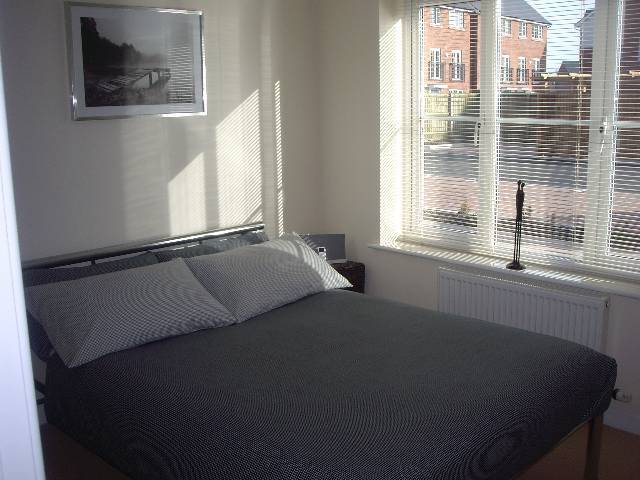  Image of 2 bedroom Flat to rent in Rylands Drive Warrington WA2 at Warrington Cheshire Fearnhead, WA2 7DB