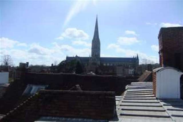  Image of 2 bedroom Flat to rent in High Street Salisbury SP1 at Salisbury, SP1 2PB