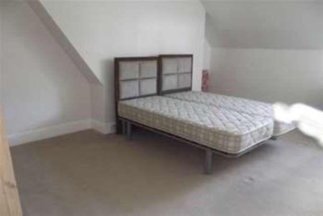  Image of 1 bedroom Flat to rent in Salisbury Road Dover CT16 at Dover, CT16 1EY