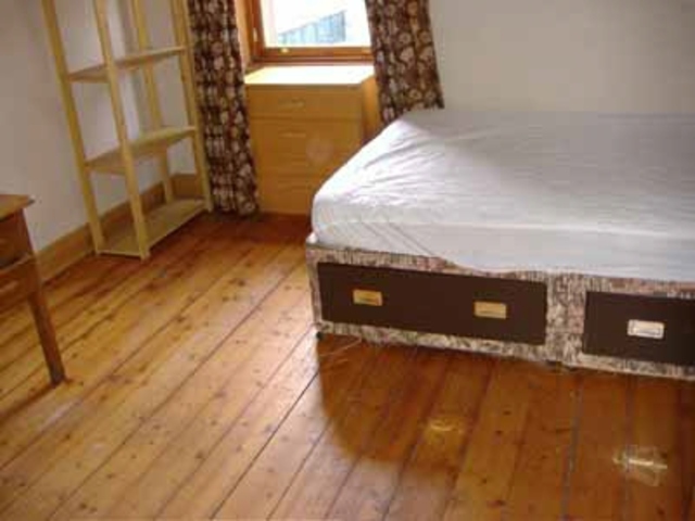  Image of 3 bedroom Flat to rent in Salisbury Road Edinburgh EH16 at Newington Edinburgh Edinburgh, EH16 5AA