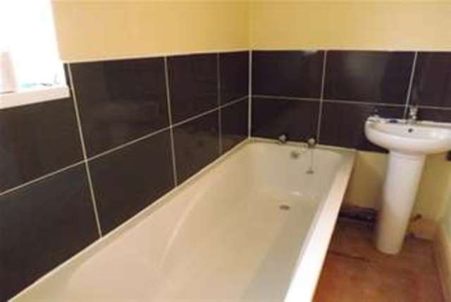  Image of 5 bedroom Detached house to rent in Sandgate Road Hall Green Birmingham B28 at Birmingham, B28 0UW